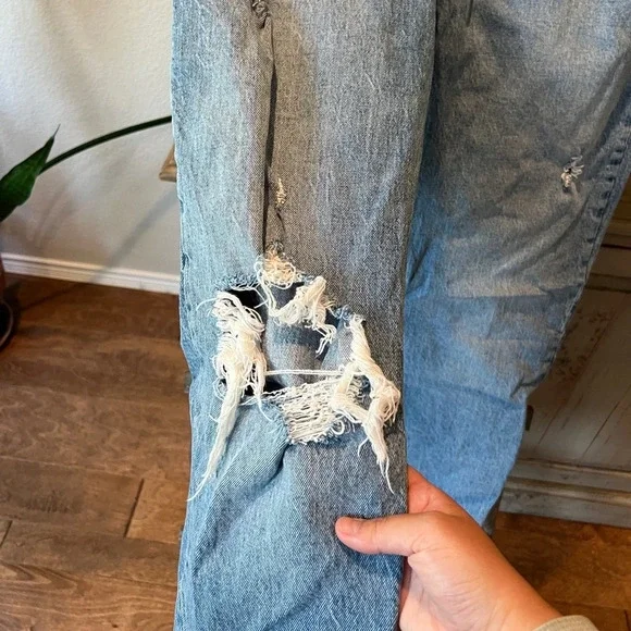 Abercrombie & Fitch women’s the Dad high rise jean size 28/6R - Picture 8 of 12